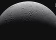 NASA by měla hledat život na měsíci Saturnu, tvrdí vědci