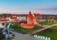 Poznáš Kaunas, druhé najväčšie mesto Litvy? Odporúčame ti ho navštíviť, objavíš tu tajomný priestor uprostred lesa, galériu na 