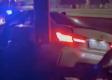 Nehoda v Bratislave: Vodič luxusného BMW dnes ráno dostal šmyk a napálil do pouličnej lampy pri zastávke Zochová