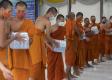 Kambodža pre koronavírus medzi mníchmi ruší sviatok mŕtvych
